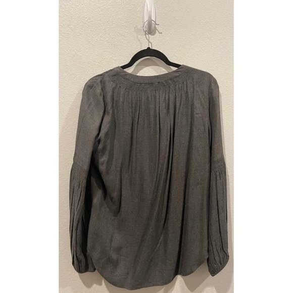 LOFT Gray Long Sleeve V-Neck Shirt - Picture 4 of 4